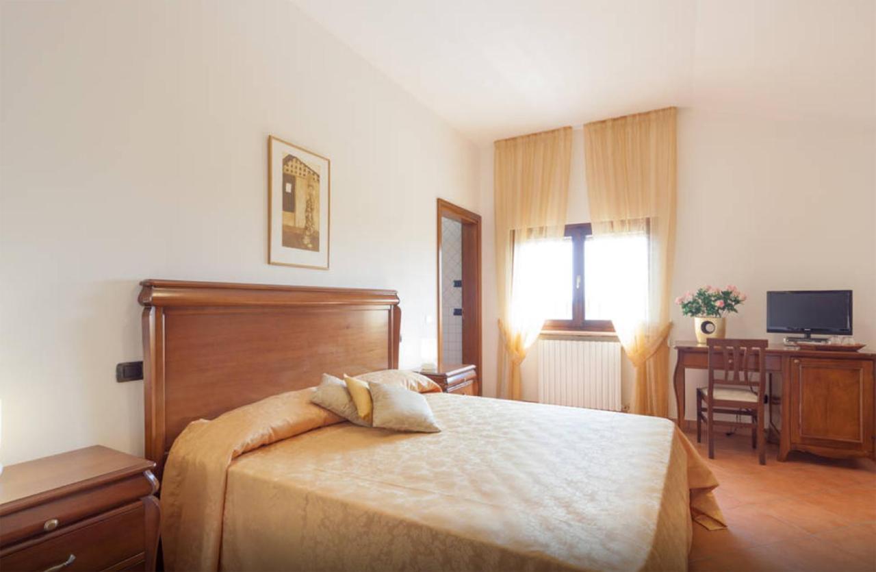 Cascina Tabachera X10 Country House Sirmione Garda Lake Pozzolengo Habitación foto